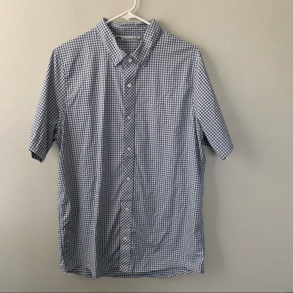 Travis Matthew short sleeve button down shirt - Picture 1 of 6
